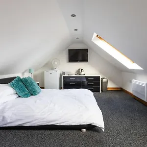 Holiday home The Garage @ The Old Vicarage, Swansea