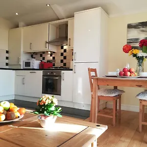 Apartment Bright, Modern 1 Bedroom Apartment, Uplands,, Swansea