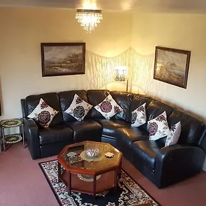 Penthouse Sleeps 11 Edinburgh